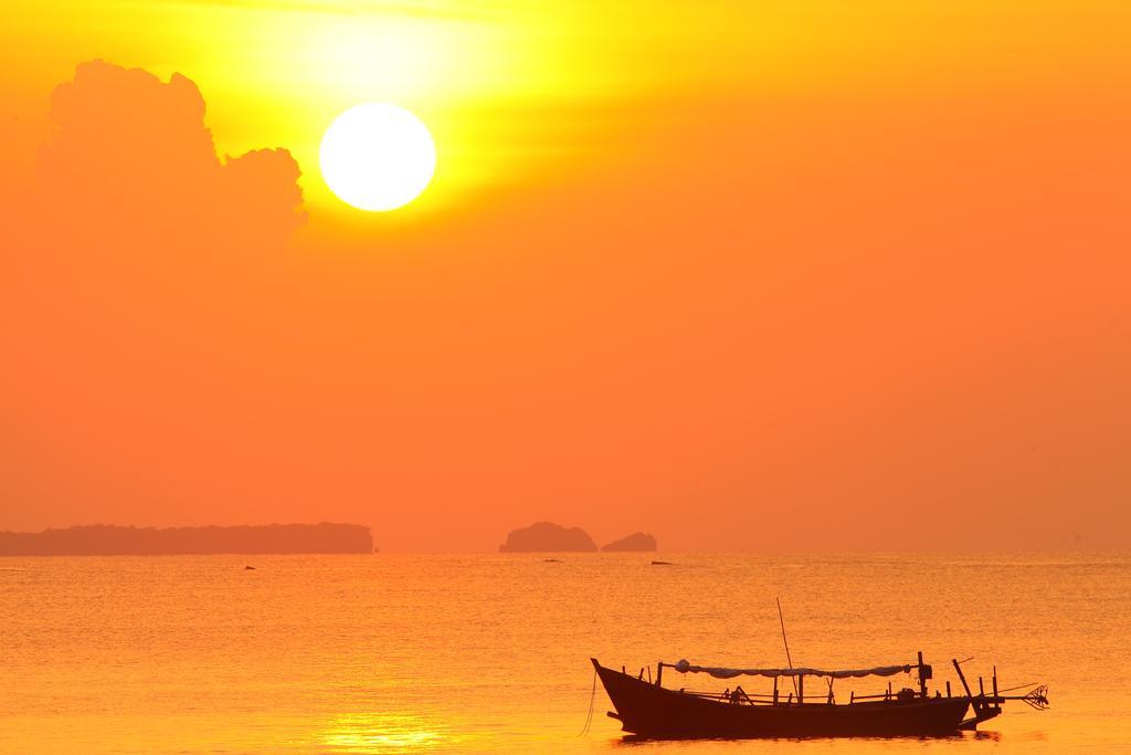 Hotel Lux Ngwesaung Zewnętrze zdjęcie