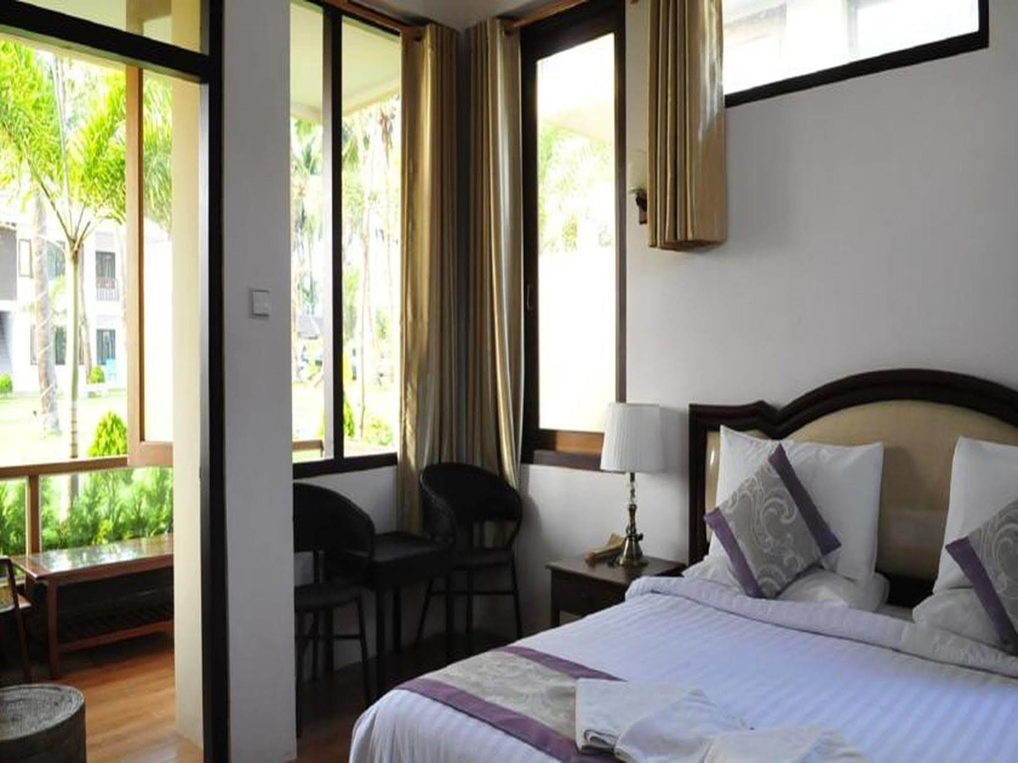 Hotel Lux Ngwesaung Zewnętrze zdjęcie